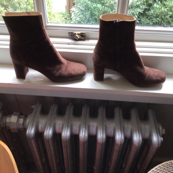 Brown suede Maryam Nasser zadeh Agnes boots. - Picture 2 of 4